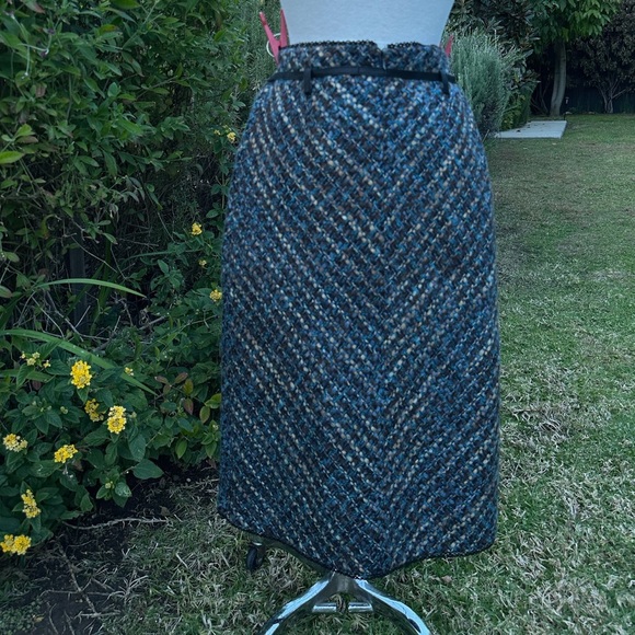 Kenneth Cole New York Mohair Blend Woven Skirt - size 4 - Picture 4 of 5